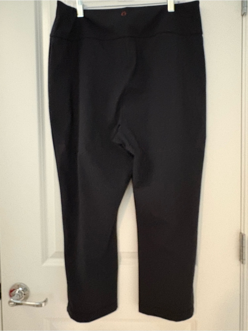 Kinona Black Women's Capris with Stretch Waistband